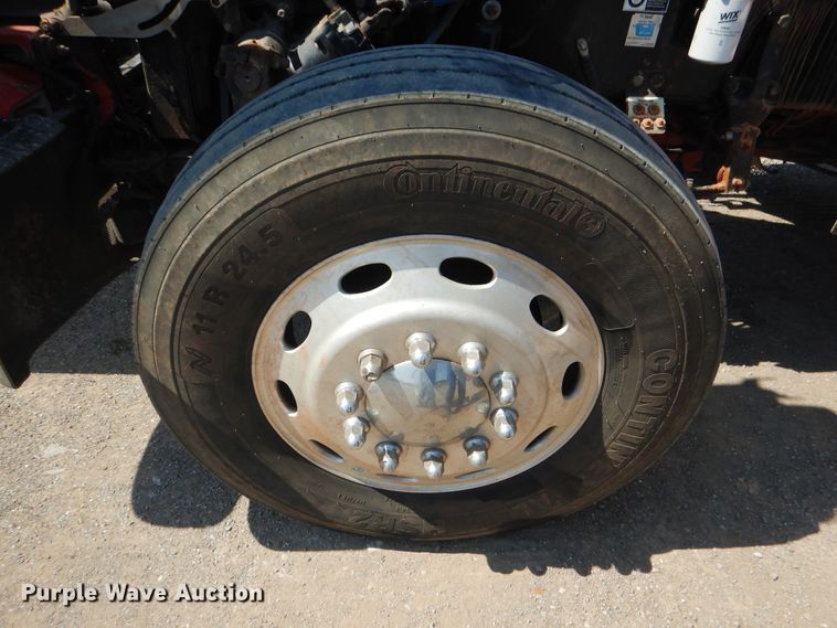 image for item DE4016 2008 Peterbilt 389 semi truck