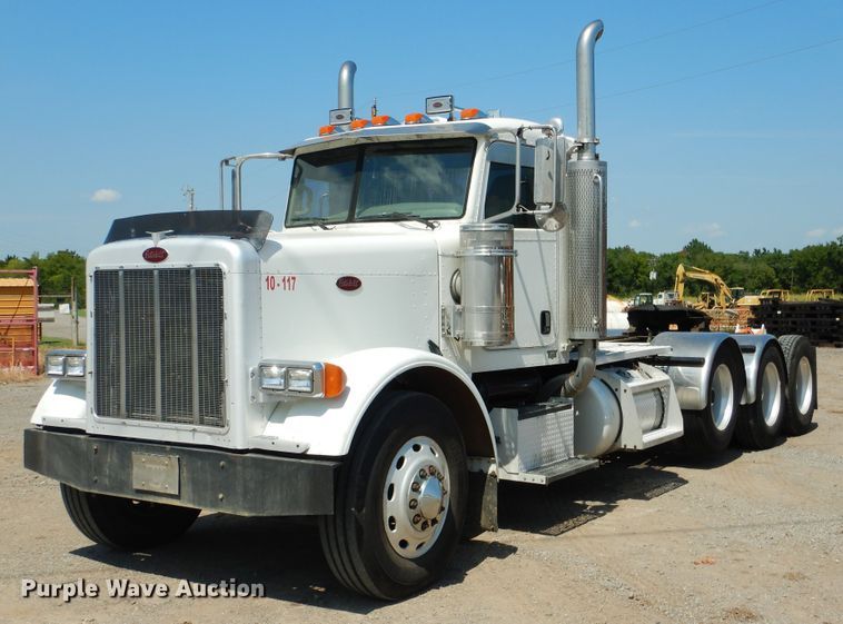 image for item DE4017 2007 Peterbilt 379 semi truck