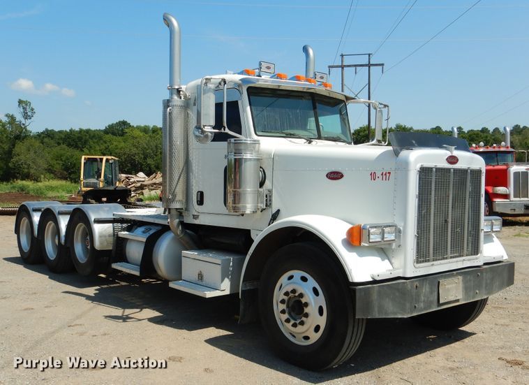 image for item DE4017 2007 Peterbilt 379 semi truck