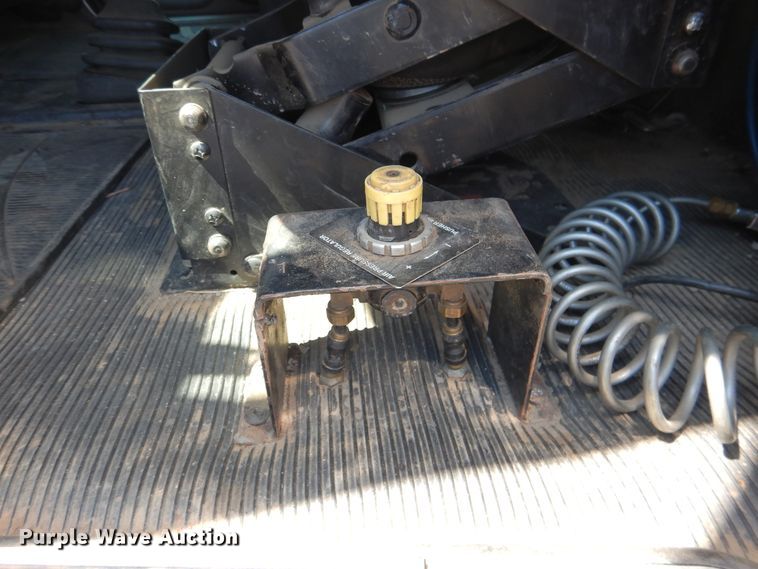 image for item DE4017 2007 Peterbilt 379 semi truck