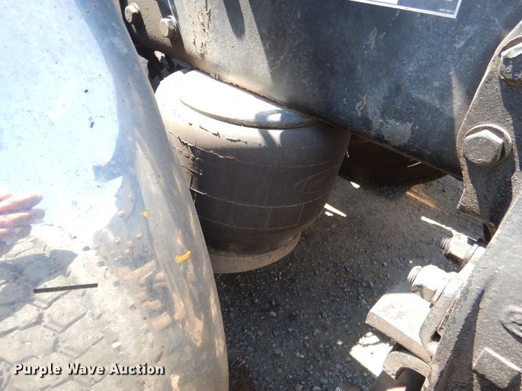 image for item DE4017 2007 Peterbilt 379 semi truck