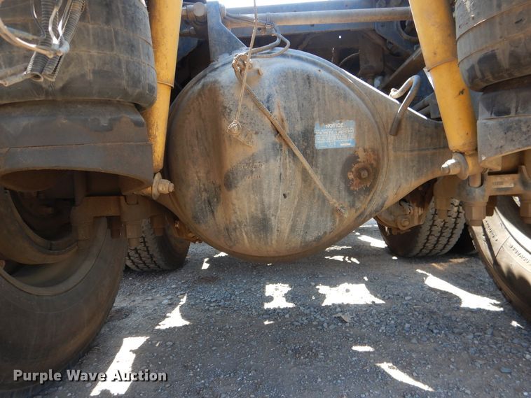 image for item DE4017 2007 Peterbilt 379 semi truck