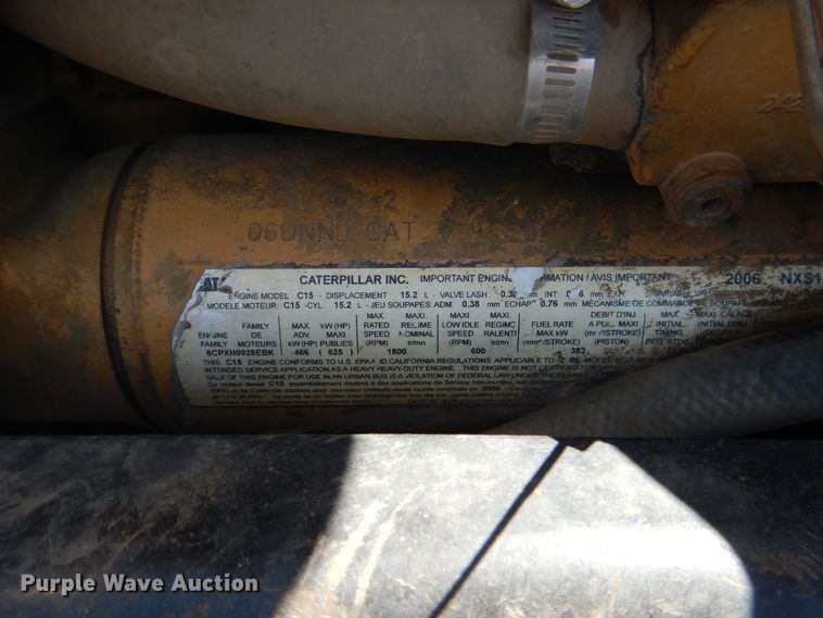 image for item DE4017 2007 Peterbilt 379 semi truck