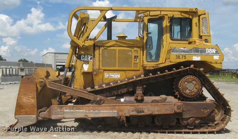 image for item DE5547 1995 Caterpillar D8N dozer