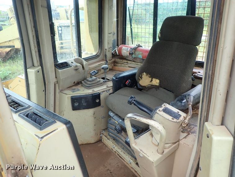 image for item DE5547 1995 Caterpillar D8N dozer