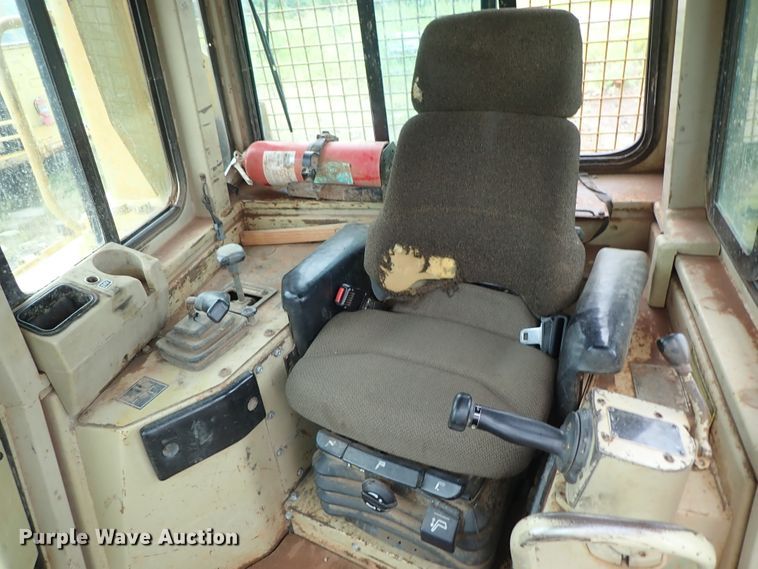 image for item DE5547 1995 Caterpillar D8N dozer