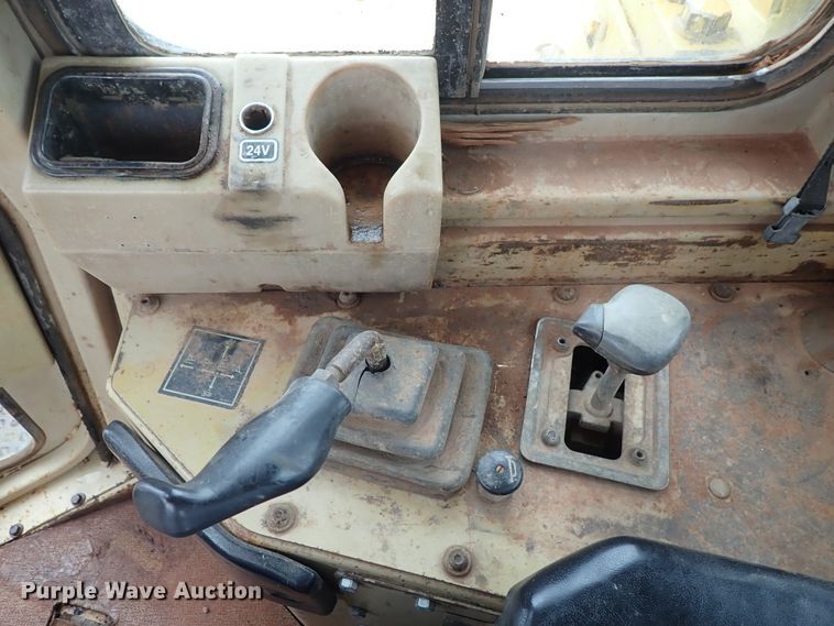 image for item DE5547 1995 Caterpillar D8N dozer