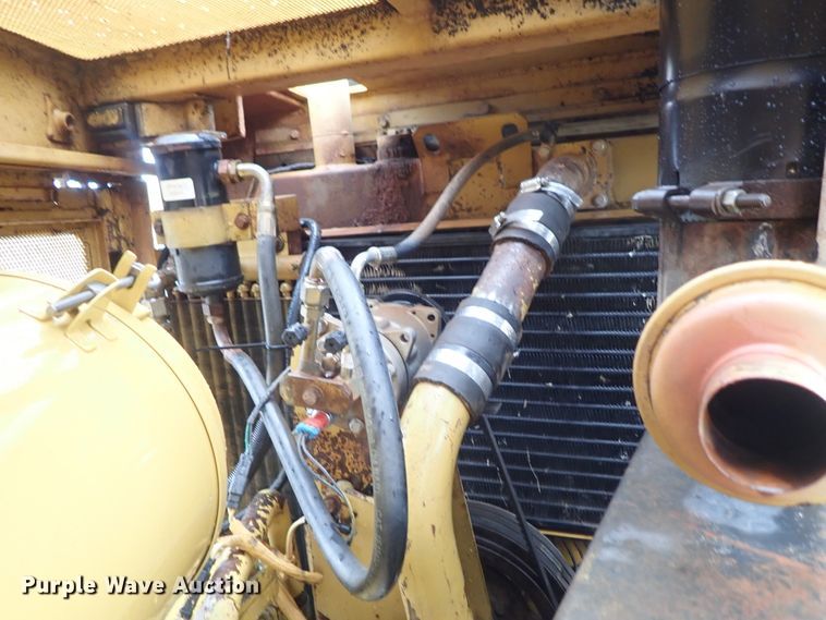 image for item DE5547 1995 Caterpillar D8N dozer