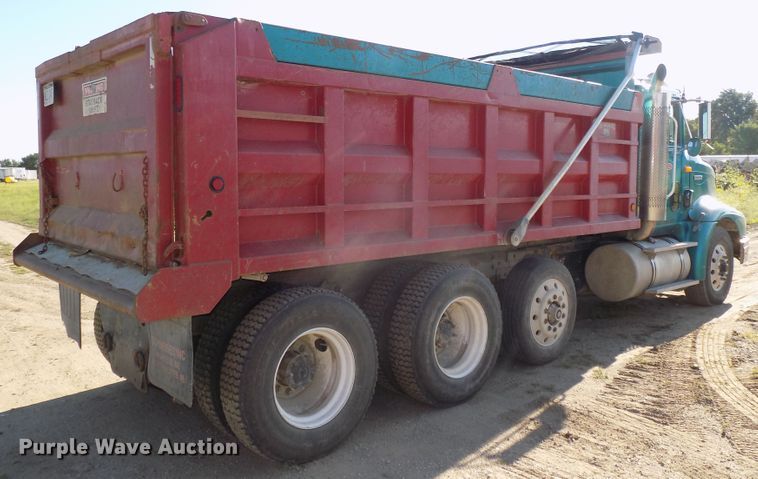image for item DE7773 1999 International 9400 dump truck