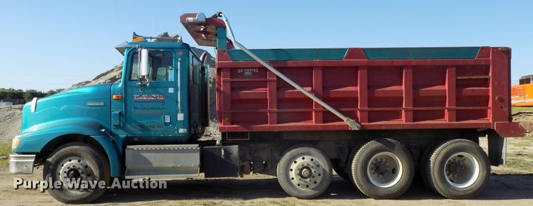 image for item DE7773 1999 International 9400 dump truck