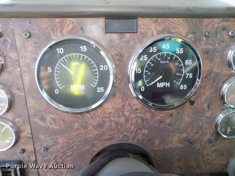 image for item DE7773 1999 International 9400 dump truck