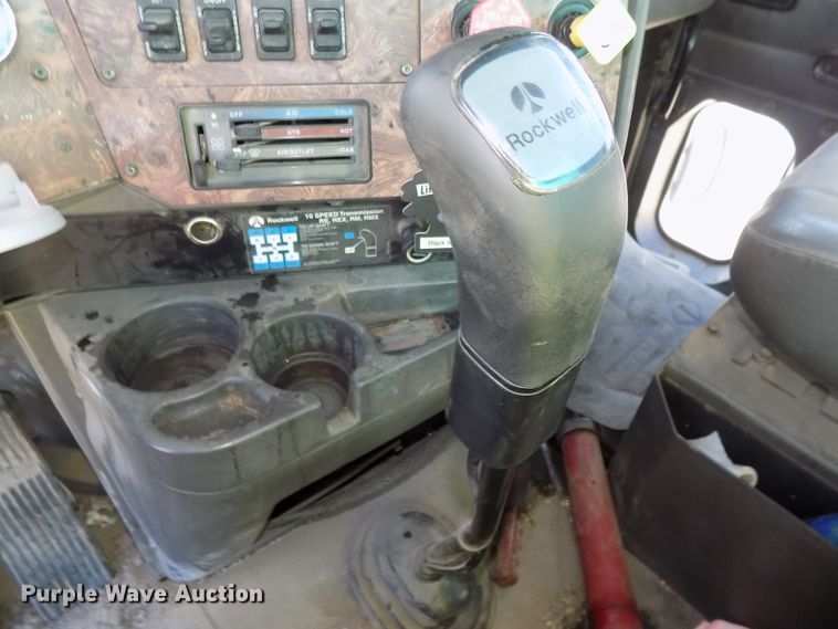 image for item DE7773 1999 International 9400 dump truck