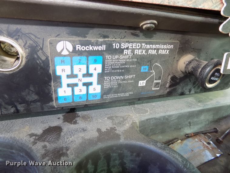 image for item DE7773 1999 International 9400 dump truck