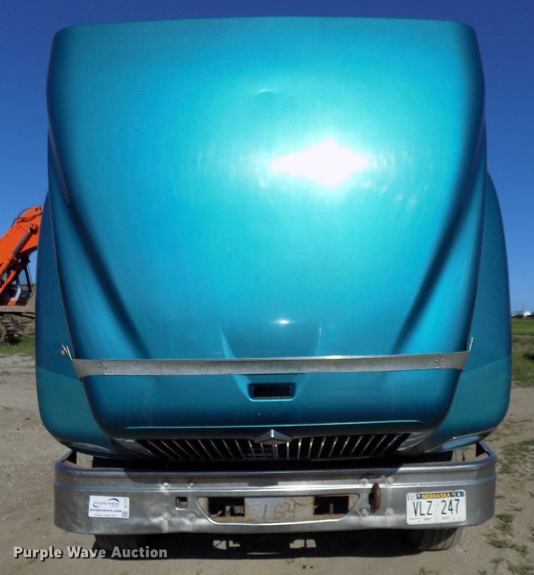 image for item DE7773 1999 International 9400 dump truck