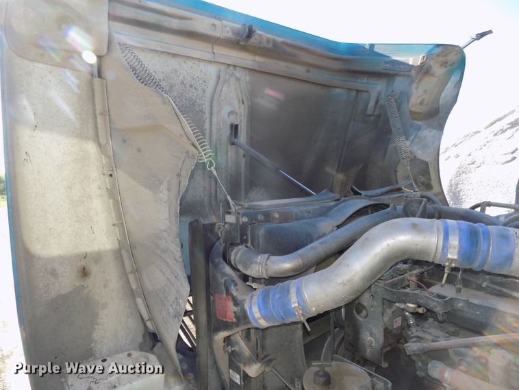 image for item DE7773 1999 International 9400 dump truck