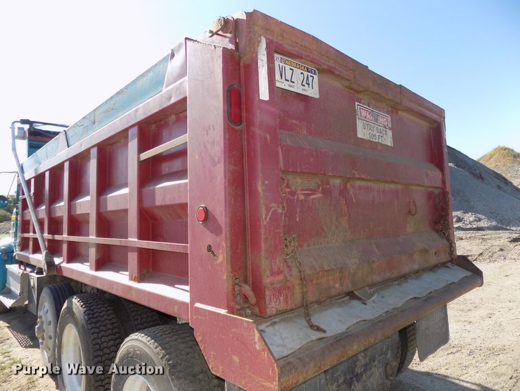 image for item DE7773 1999 International 9400 dump truck