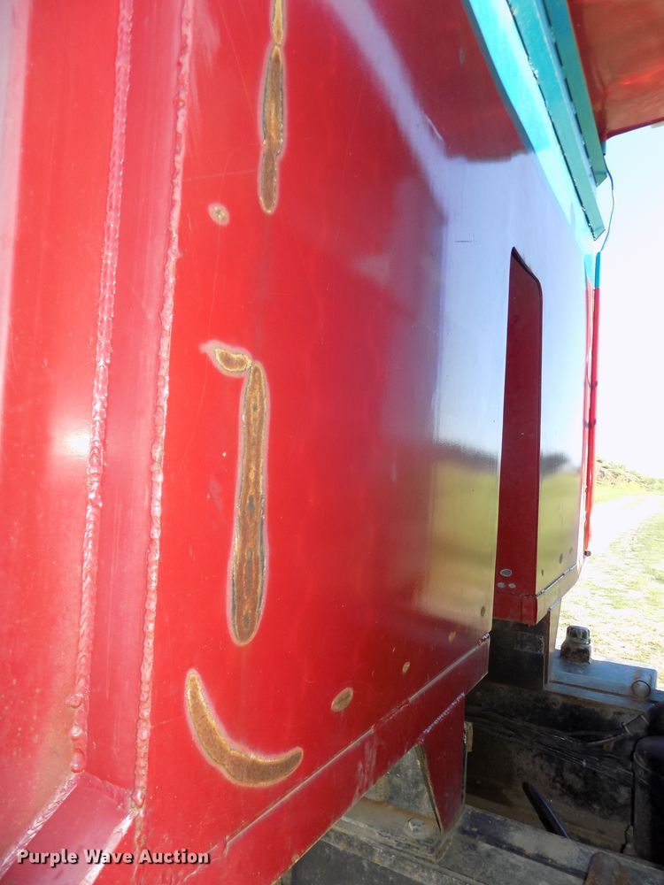 image for item DE7773 1999 International 9400 dump truck