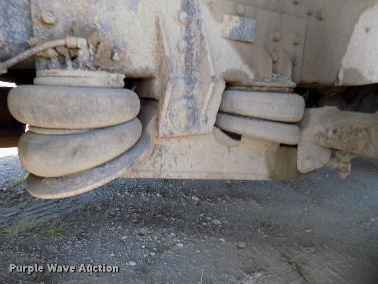 image for item DE7773 1999 International 9400 dump truck