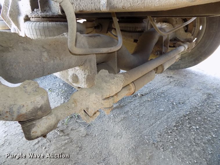 image for item DE7773 1999 International 9400 dump truck