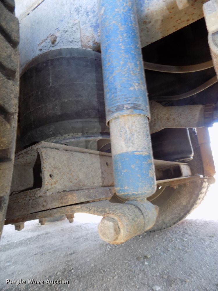 image for item DE7773 1999 International 9400 dump truck