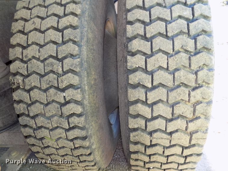 image for item DE7773 1999 International 9400 dump truck