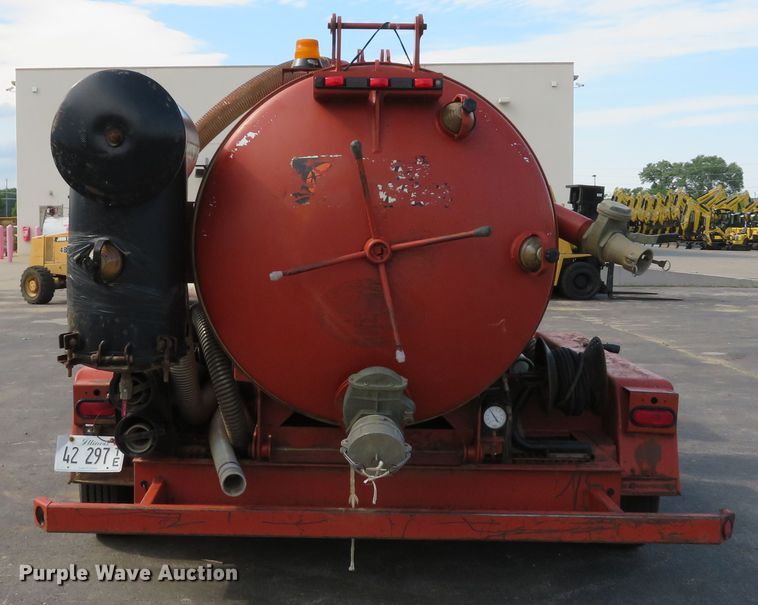 image for item DE8120 2007 Ditch Witch FX30 vacuum excavator