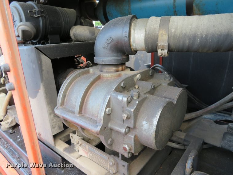 image for item DE8120 2007 Ditch Witch FX30 vacuum excavator