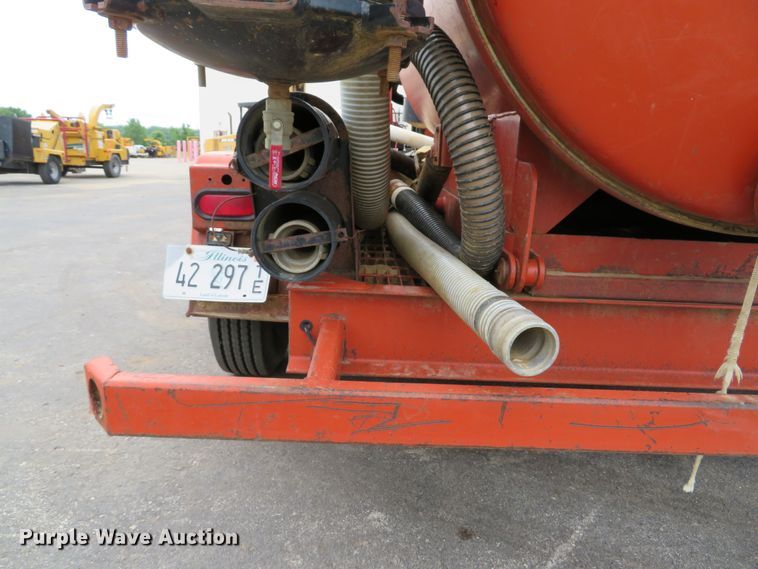 image for item DE8120 2007 Ditch Witch FX30 vacuum excavator