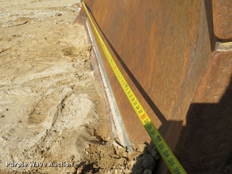 image for item DE8267 1979 John Deere 850 dozer