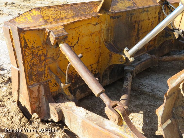 image for item DE8267 1979 John Deere 850 dozer