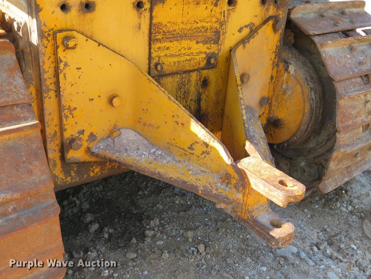 image for item DE8267 1979 John Deere 850 dozer