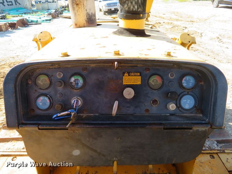 image for item DE8267 1979 John Deere 850 dozer