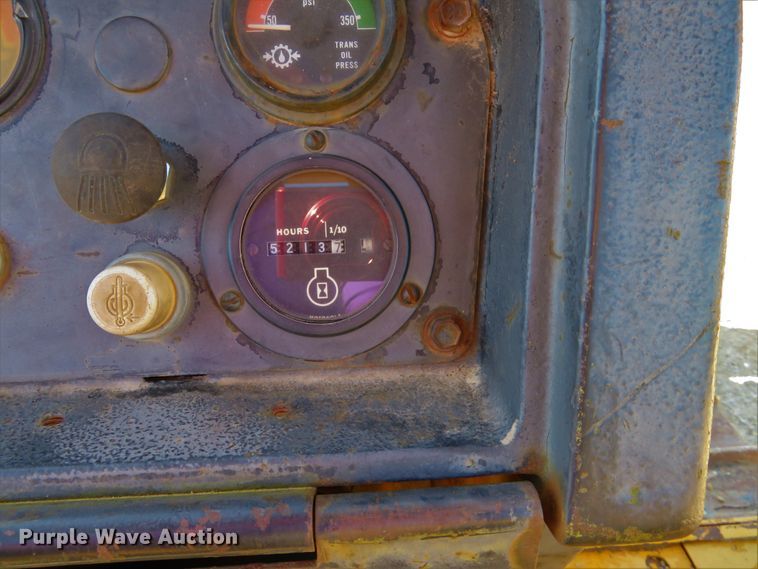 image for item DE8267 1979 John Deere 850 dozer