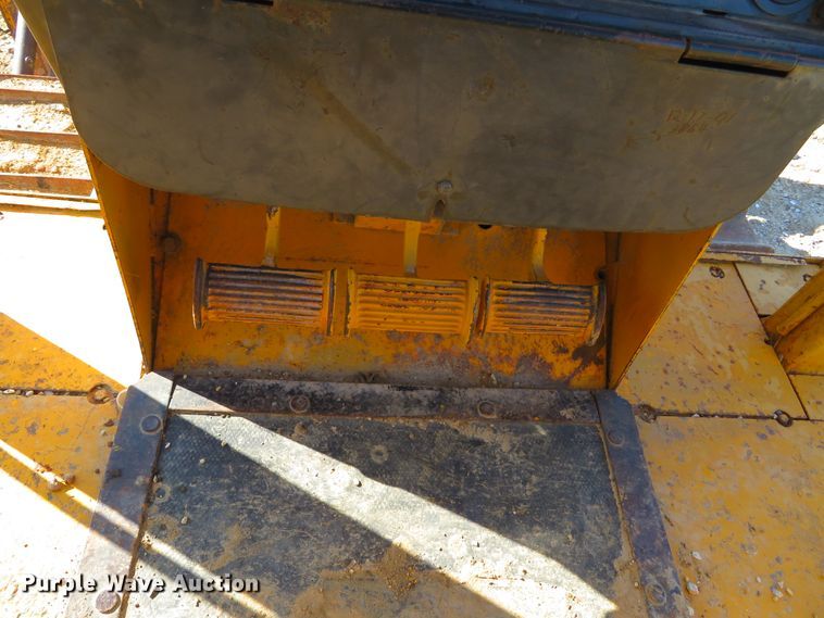 image for item DE8267 1979 John Deere 850 dozer