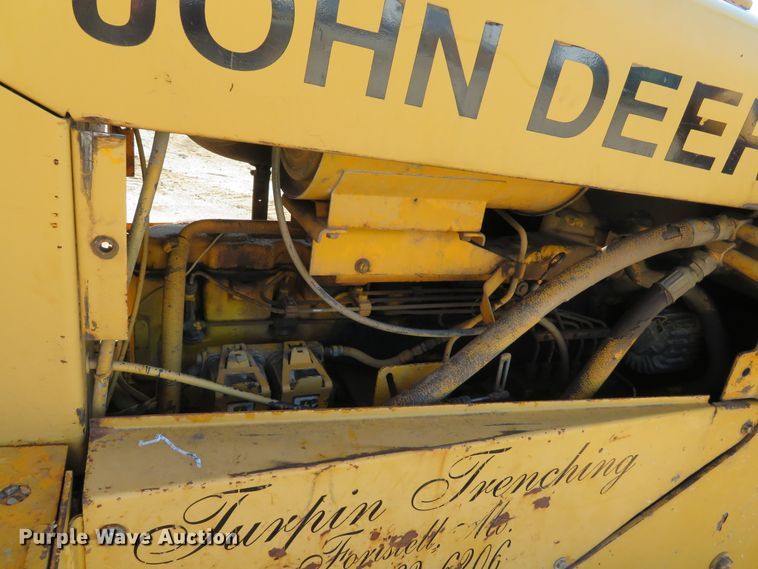 image for item DE8267 1979 John Deere 850 dozer