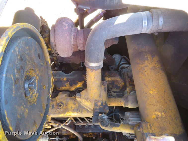 image for item DE8267 1979 John Deere 850 dozer