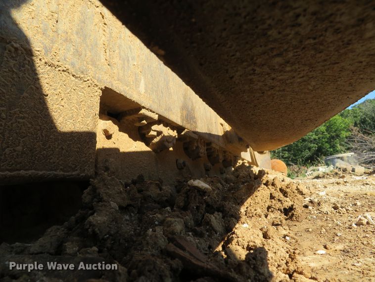 image for item DE8267 1979 John Deere 850 dozer