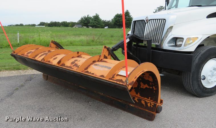 image for item DE8272 2006 International 7300 dump truck