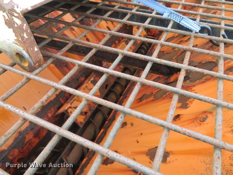 image for item DE8272 2006 International 7300 dump truck