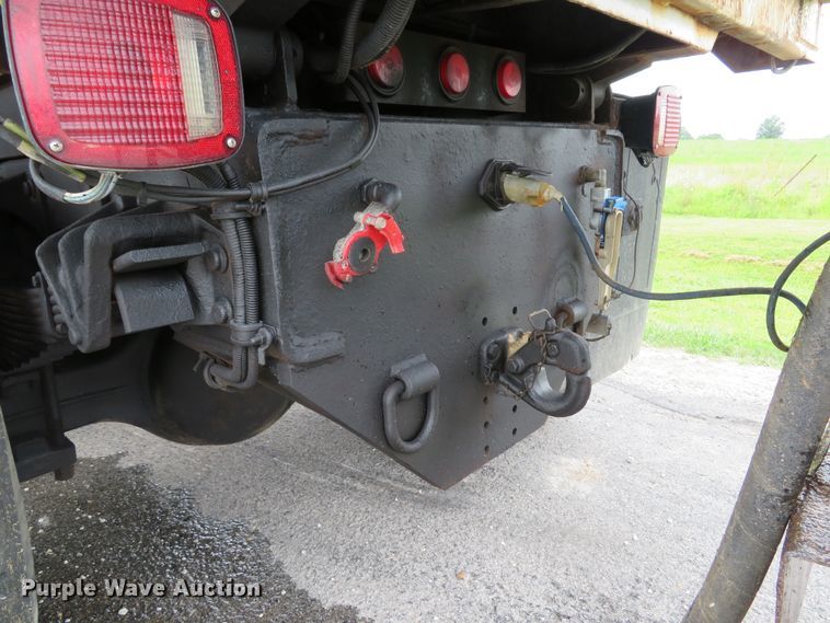 image for item DE8272 2006 International 7300 dump truck