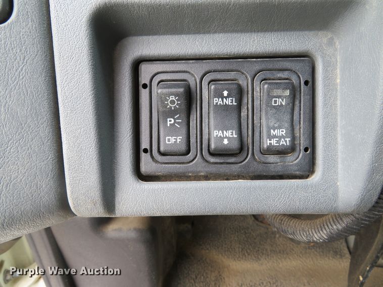 image for item DE8272 2006 International 7300 dump truck