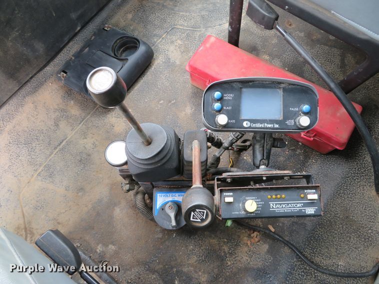 image for item DE8272 2006 International 7300 dump truck