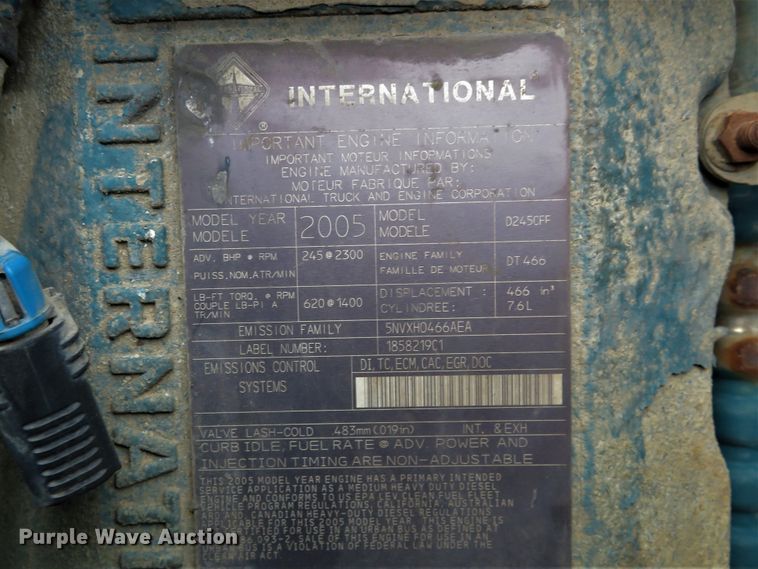 image for item DE8272 2006 International 7300 dump truck