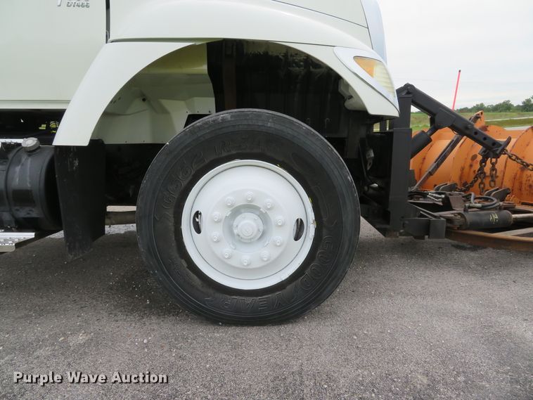 image for item DE8272 2006 International 7300 dump truck