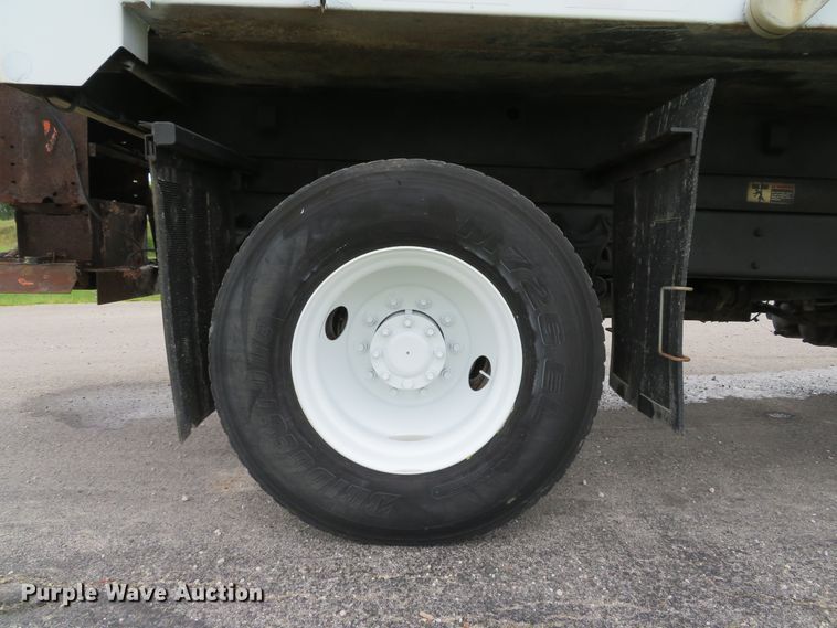 image for item DE8272 2006 International 7300 dump truck