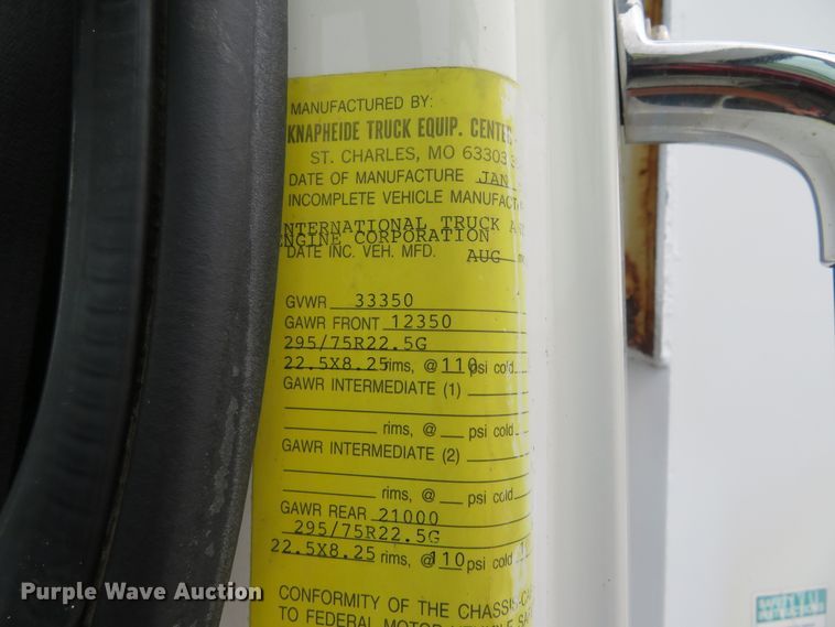 image for item DE8272 2006 International 7300 dump truck