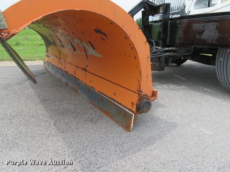 image for item DE8276 2006 International 7300 dump truck