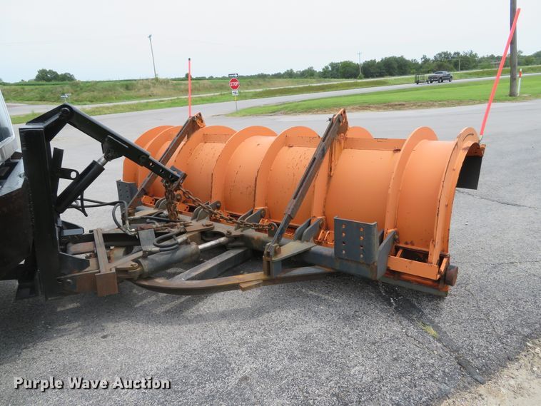 image for item DE8276 2006 International 7300 dump truck