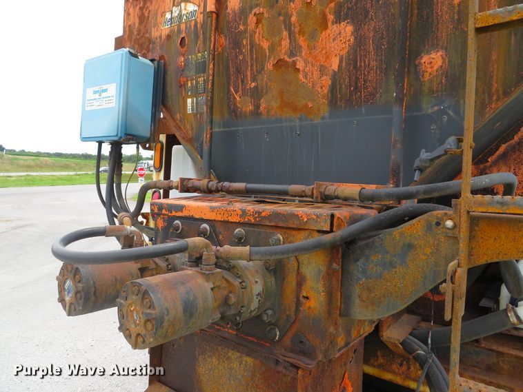 image for item DE8276 2006 International 7300 dump truck