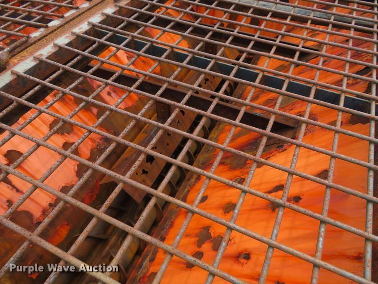 image for item DE8276 2006 International 7300 dump truck